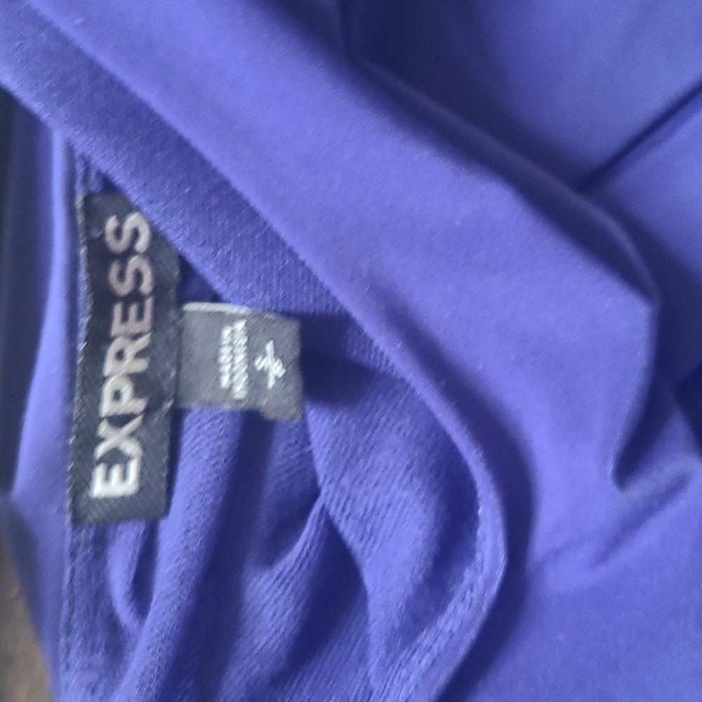 Tops - Picture 4 of 4